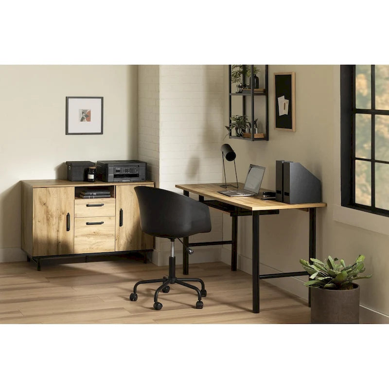Ezra Credenza
